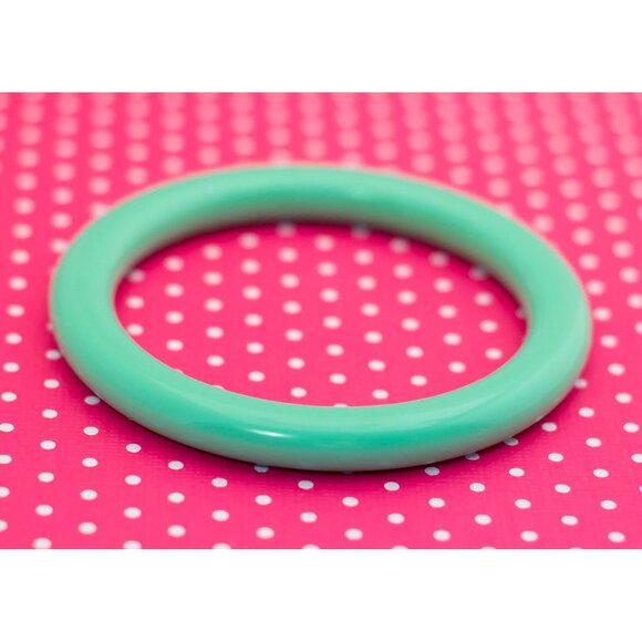 Vintage Green Halo Bangle by Avon 8 inch - P11 - Picture 2 of 3